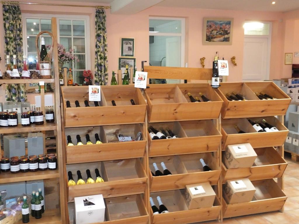 Weingut Und Hotel Haus Am Drachenloch Bad Honnef Exterior foto